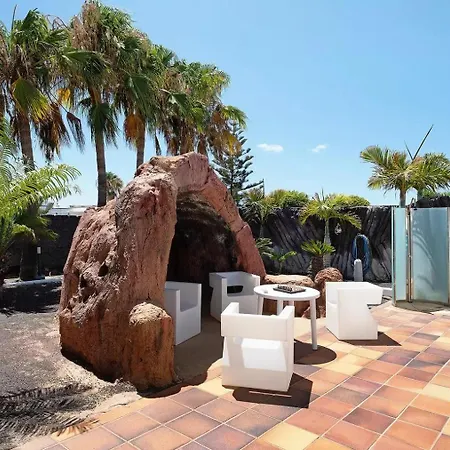 Lanzarote The Olive - Pool Heated Villa *